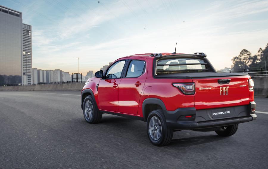  Fiat Strada Freedom Cabine Dupla (281) 2020 года  (фото 15 из 30)
